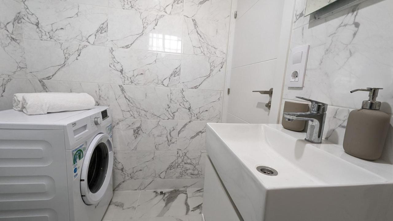 Acuarium Levante Beach Apartment Μπένιντορμ Εξωτερικό φωτογραφία